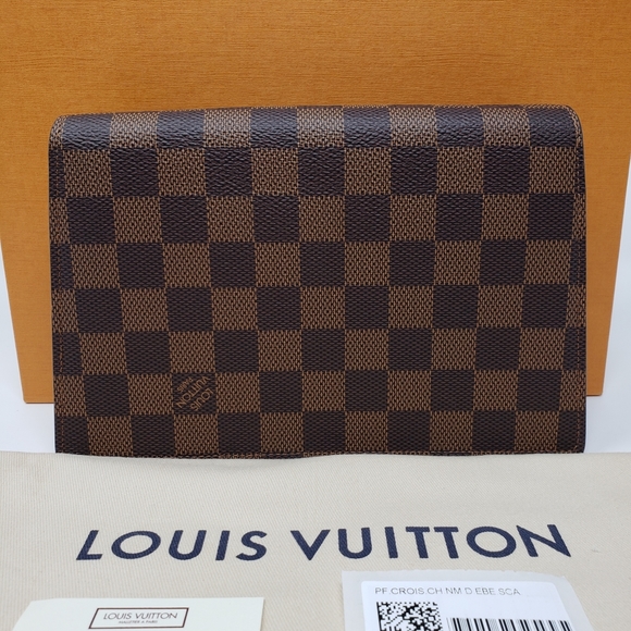 Like New Louis Vuitton Croisette Scarlet Chain Wallet! - Picture 7 of 10
